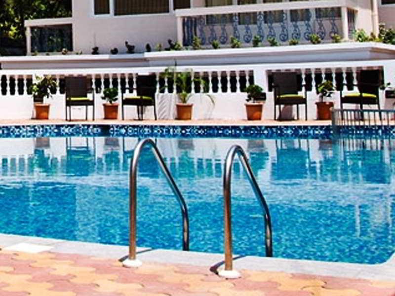 Clarion Hotel Ocean Palms Goa Calangute Exterior photo