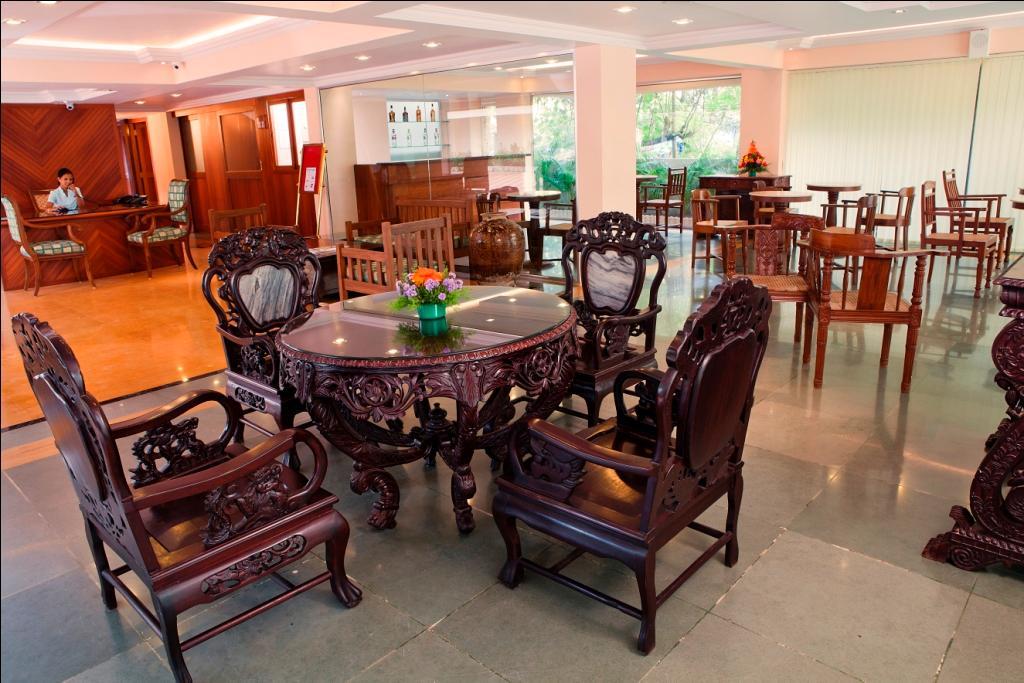 Clarion Hotel Ocean Palms Goa Calangute Exterior photo