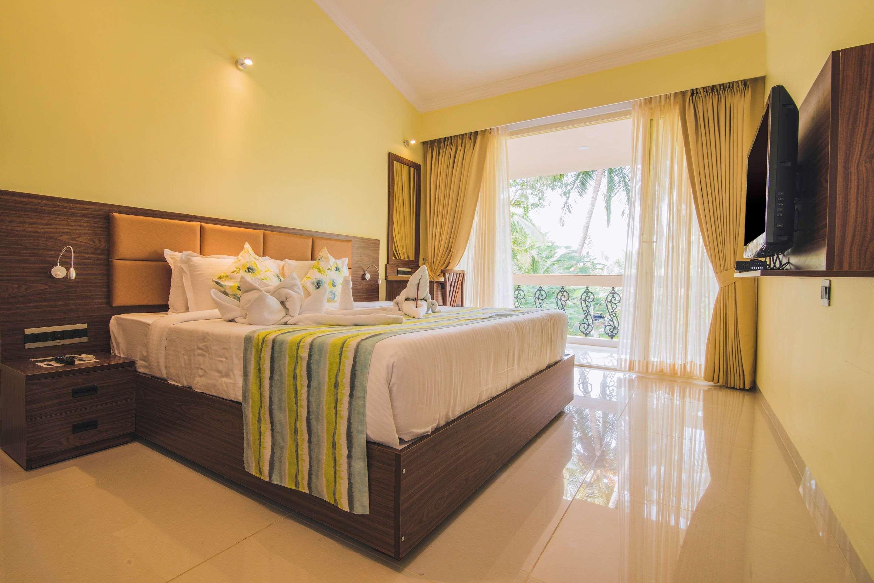 Clarion Hotel Ocean Palms Goa Calangute Exterior photo