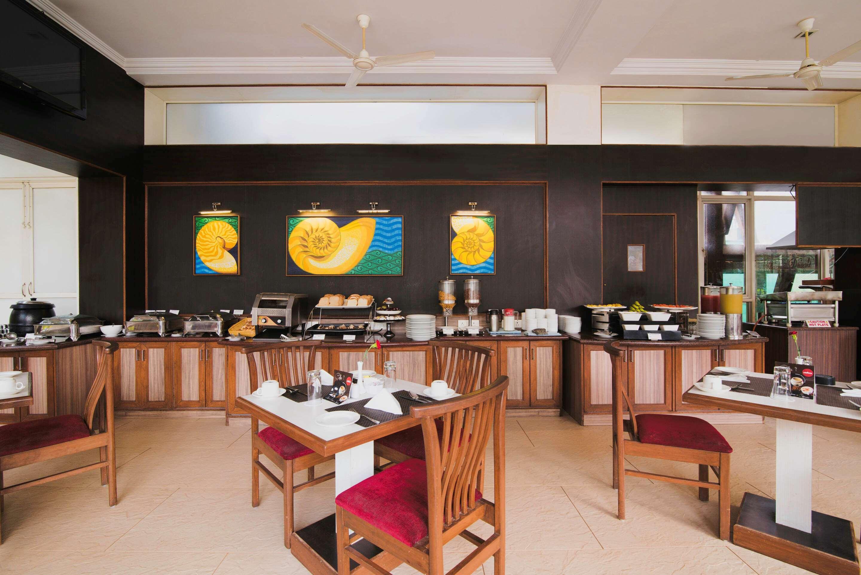 Clarion Hotel Ocean Palms Goa Calangute Exterior photo