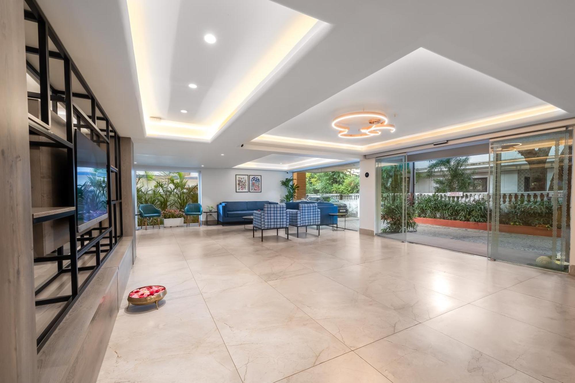 Clarion Hotel Ocean Palms Goa Calangute Exterior photo