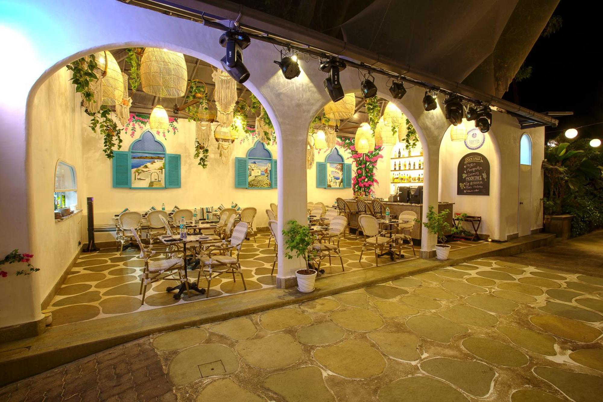 Clarion Hotel Ocean Palms Goa Calangute Exterior photo